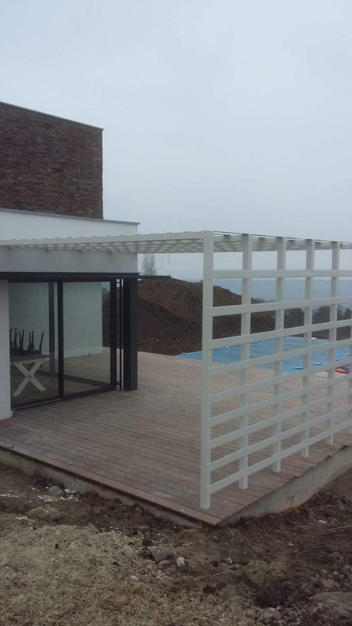 Fabrication de pergola métallique sur mesure Issoire